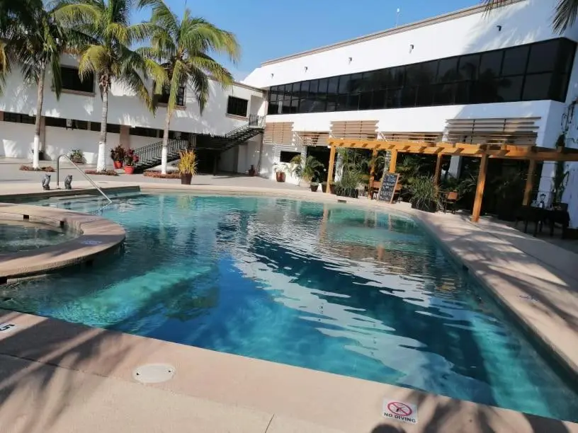 Hotel Marina Topolobampo outdoor swimming pool